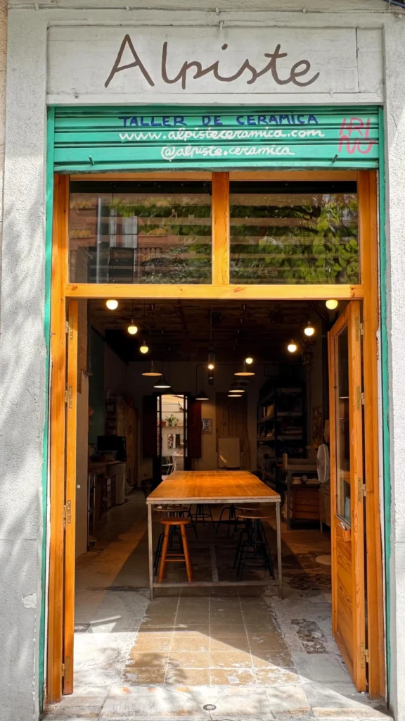 Contacto Alpiste Cerámica | Taller de Cerámica en Barcelona