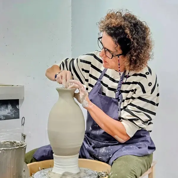 Natalia - Sobre Nosotros - Alpiste Cerámica - Taller de Cerámica - El Clot Barcelona